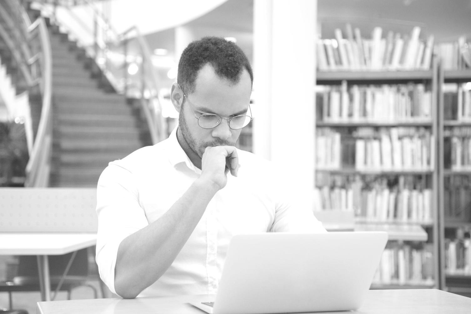 Collaborative learning environment where students practice test case development